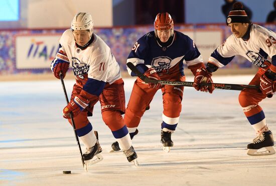 Президент РФ В. Путин принял участие в товарищеском матче Ночной хоккейной лиги