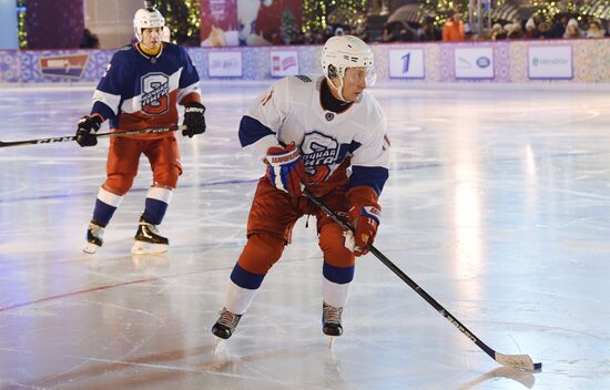 Президент РФ В. Путин принял участие в товарищеском матче Ночной хоккейной лиги