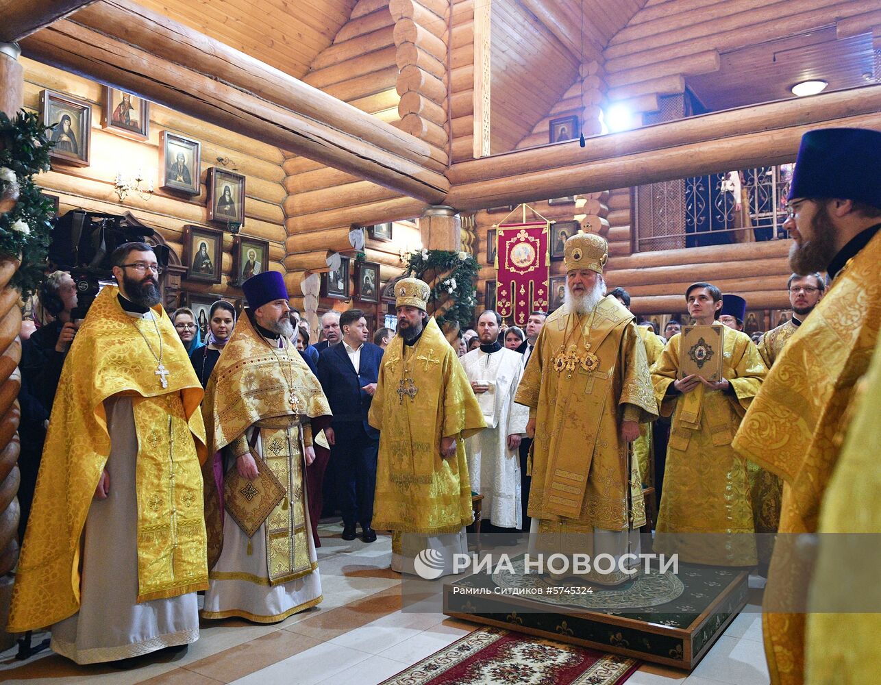 Освящение храма Всех Преподобных Отцев Киево-Печерских в Москве