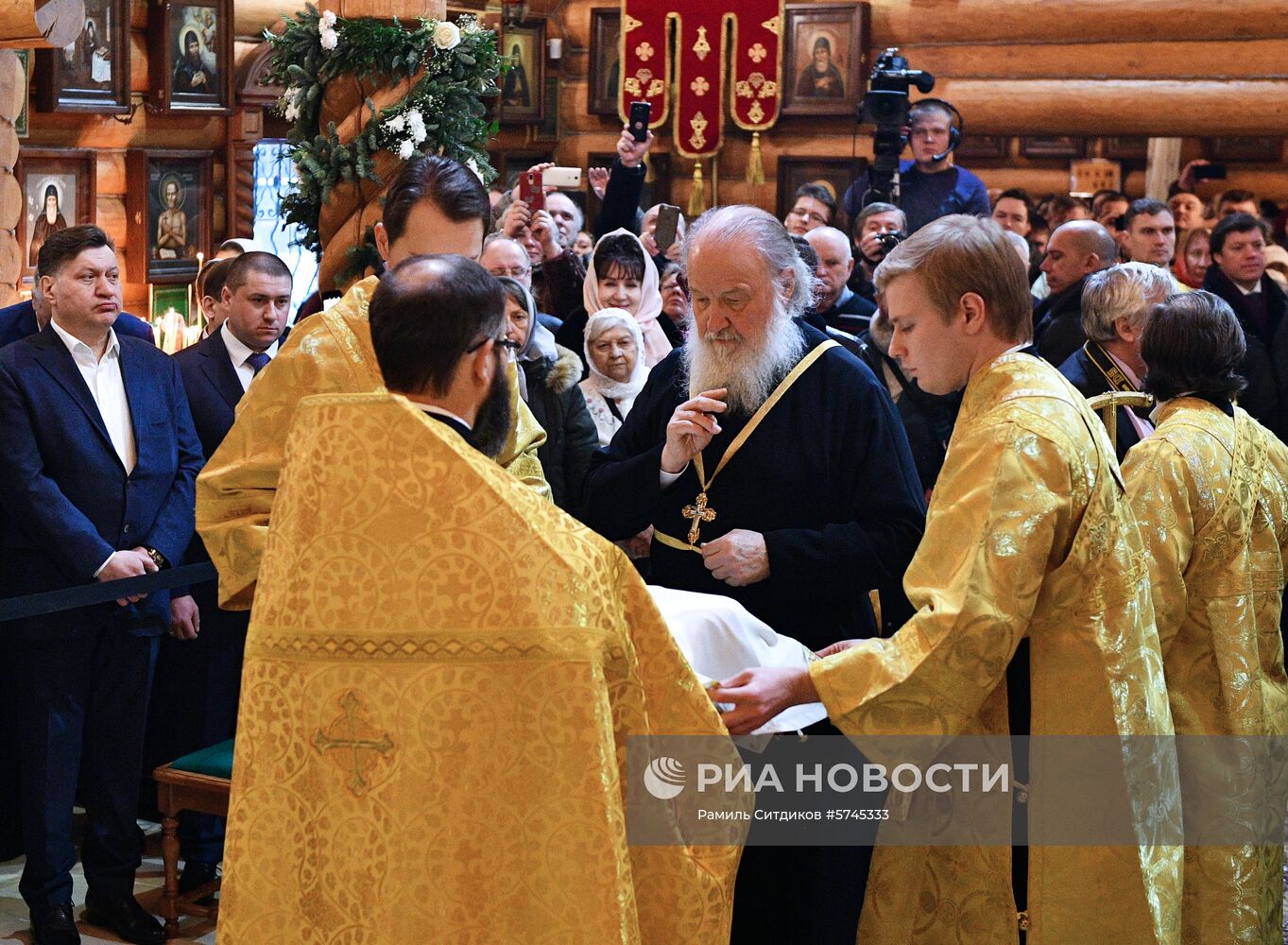 Освящение храма Всех Преподобных Отцев Киево-Печерских в Москве