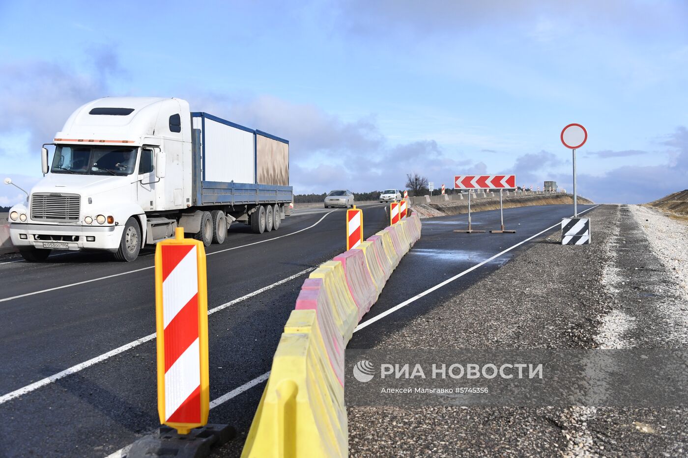 Открытие движения по первой очереди трассы "Таврида"