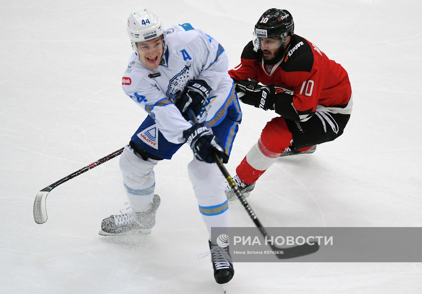 Хоккей. КХЛ. Матч "Авангард" - "Барыс"