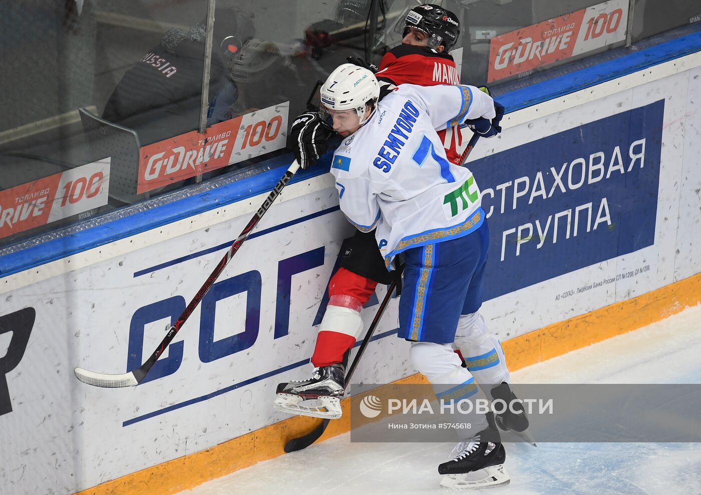 Хоккей. КХЛ. Матч "Авангард" - "Барыс"