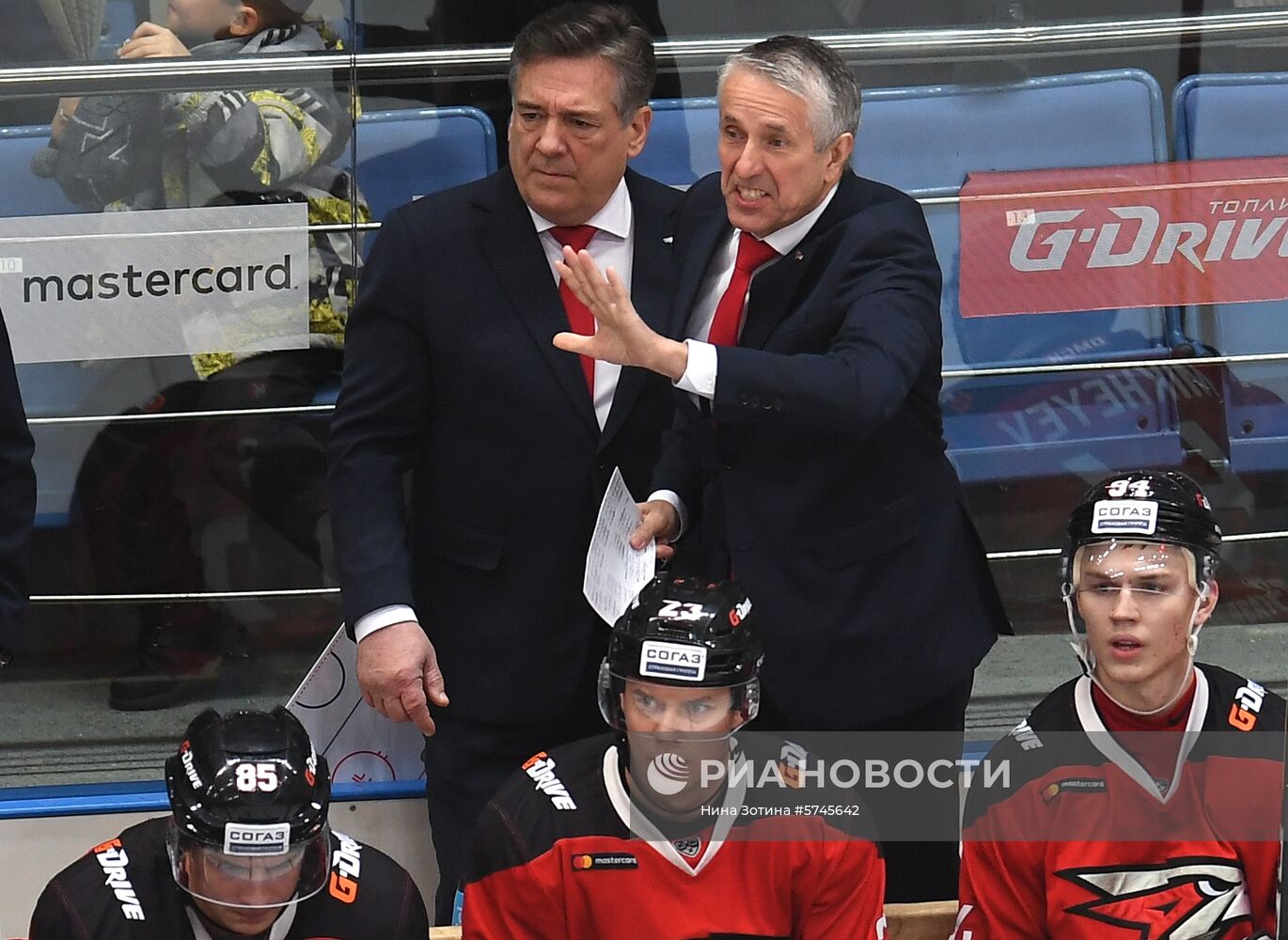 Хоккей. КХЛ. Матч "Авангард" - "Барыс"