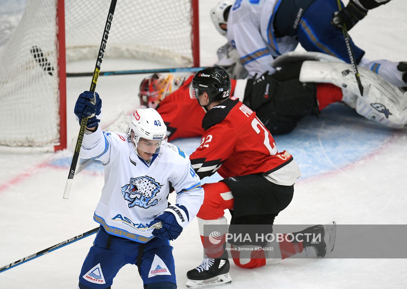 Хоккей. КХЛ. Матч "Авангард" - "Барыс"
