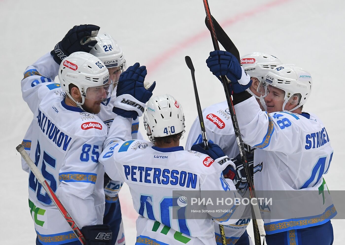 Хоккей. КХЛ. Матч "Авангард" - "Барыс"