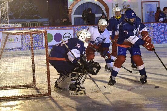 Президент РФ В. Путин принял участие в товарищеском матче Ночной хоккейной лиги