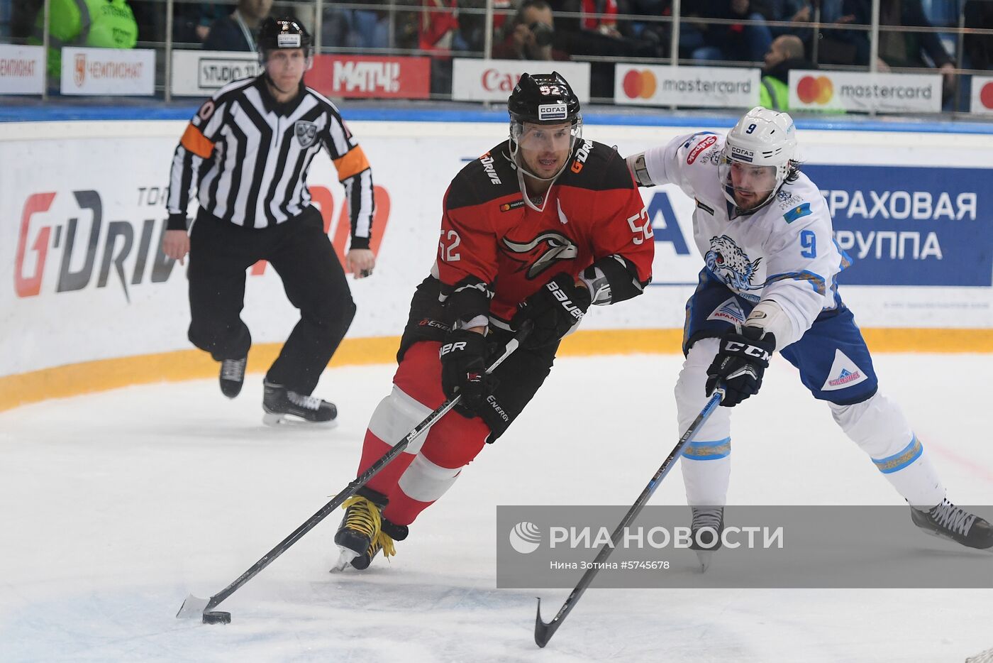 Хоккей. КХЛ. Матч "Авангард" - "Барыс"