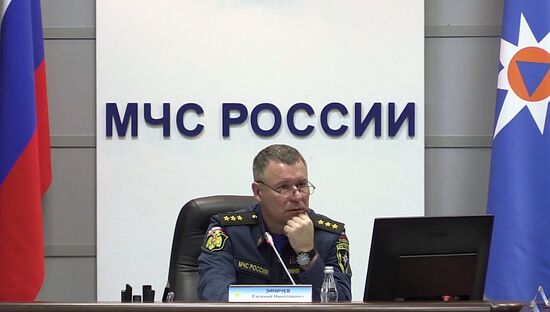 Министр МЧС Е.Зиничев провел селекторное совещание из-за обрушения подъезда в жилом доме г. Магнитогорска