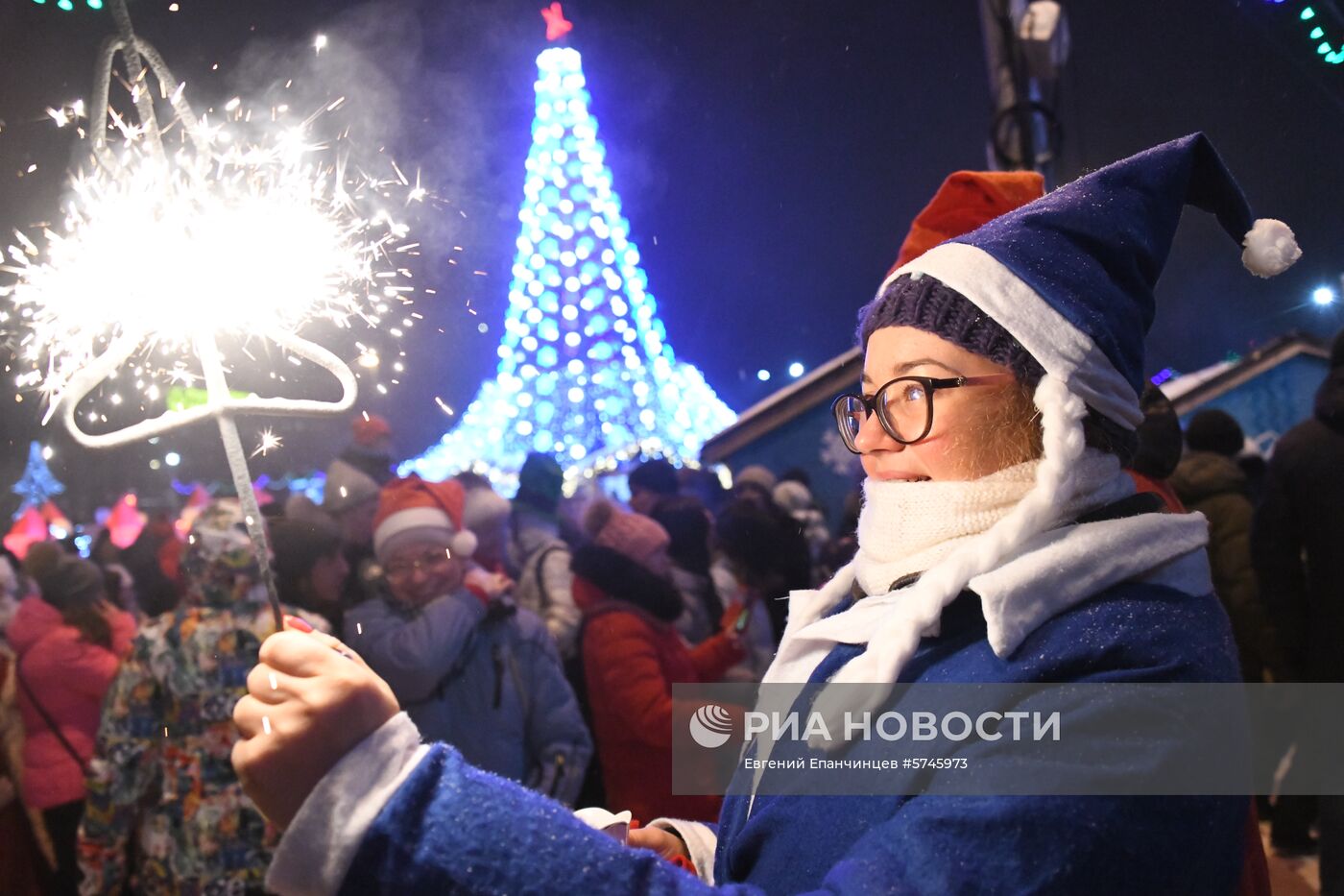 Празднование Нового года в городах России