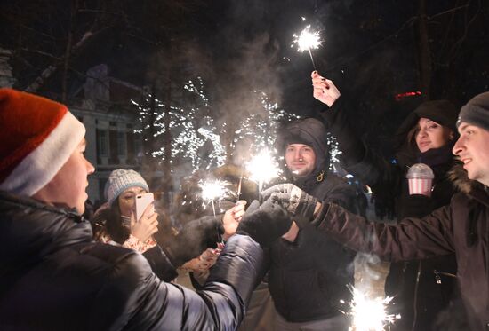 Празднование Нового года в городах России