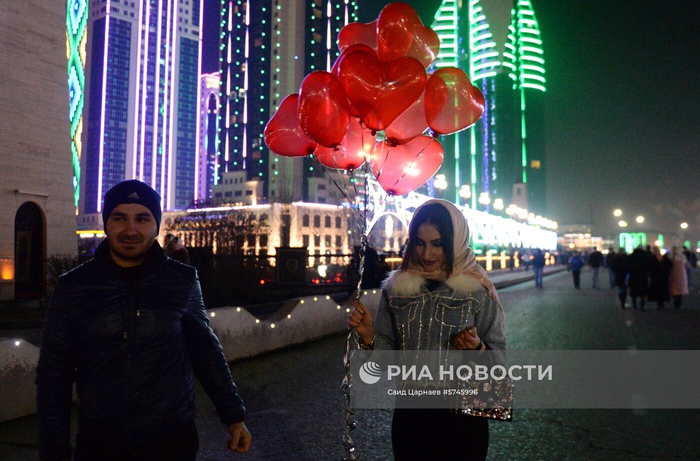 Празднование Нового года в городах России