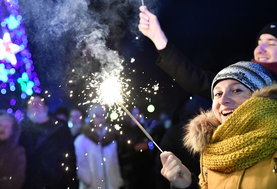 Празднование Нового года в городах России