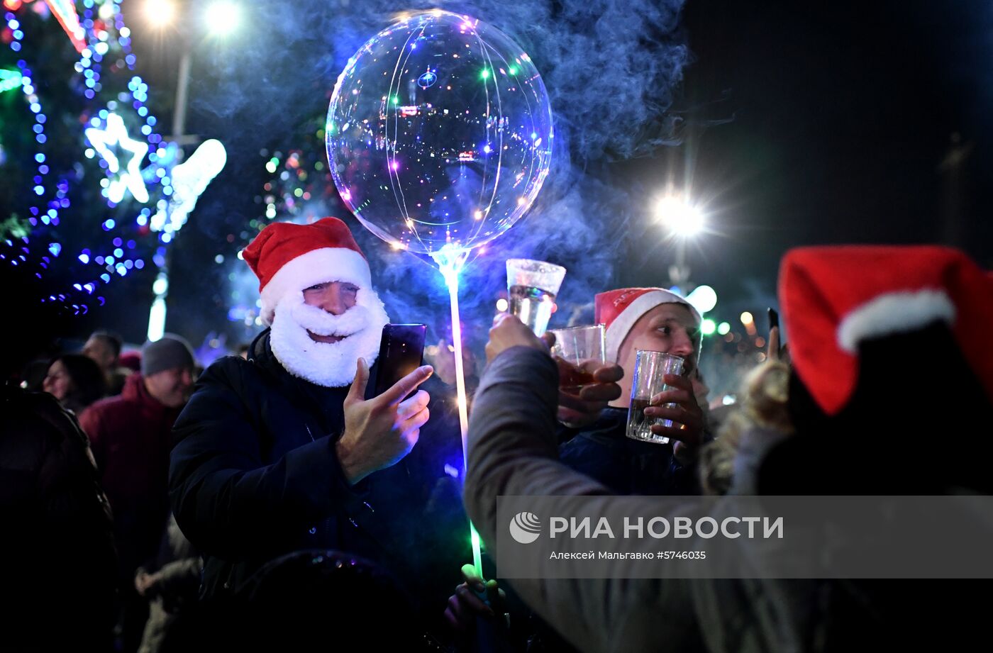 Празднование Нового года в городах России