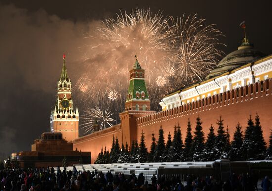 Празднование Нового года в Москве