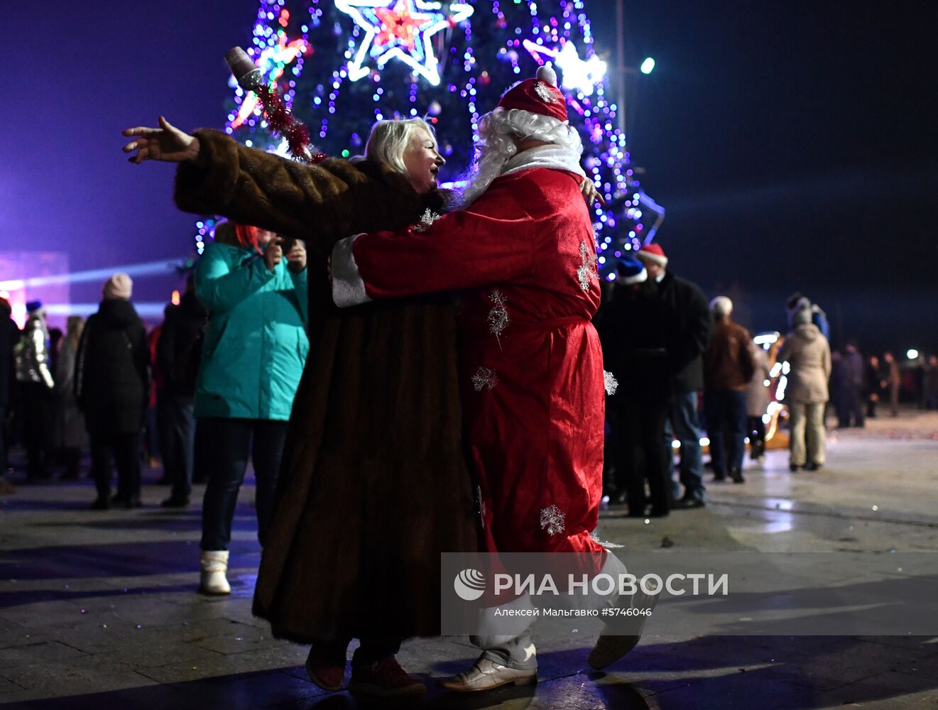 Празднование Нового года в городах России