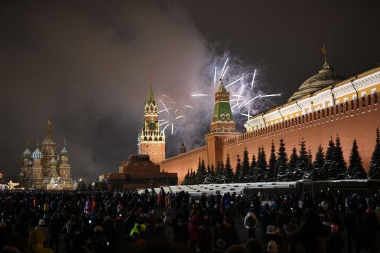 Празднование Нового года в Москве