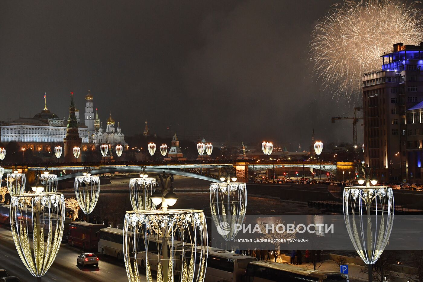 Празднование Нового года в Москве