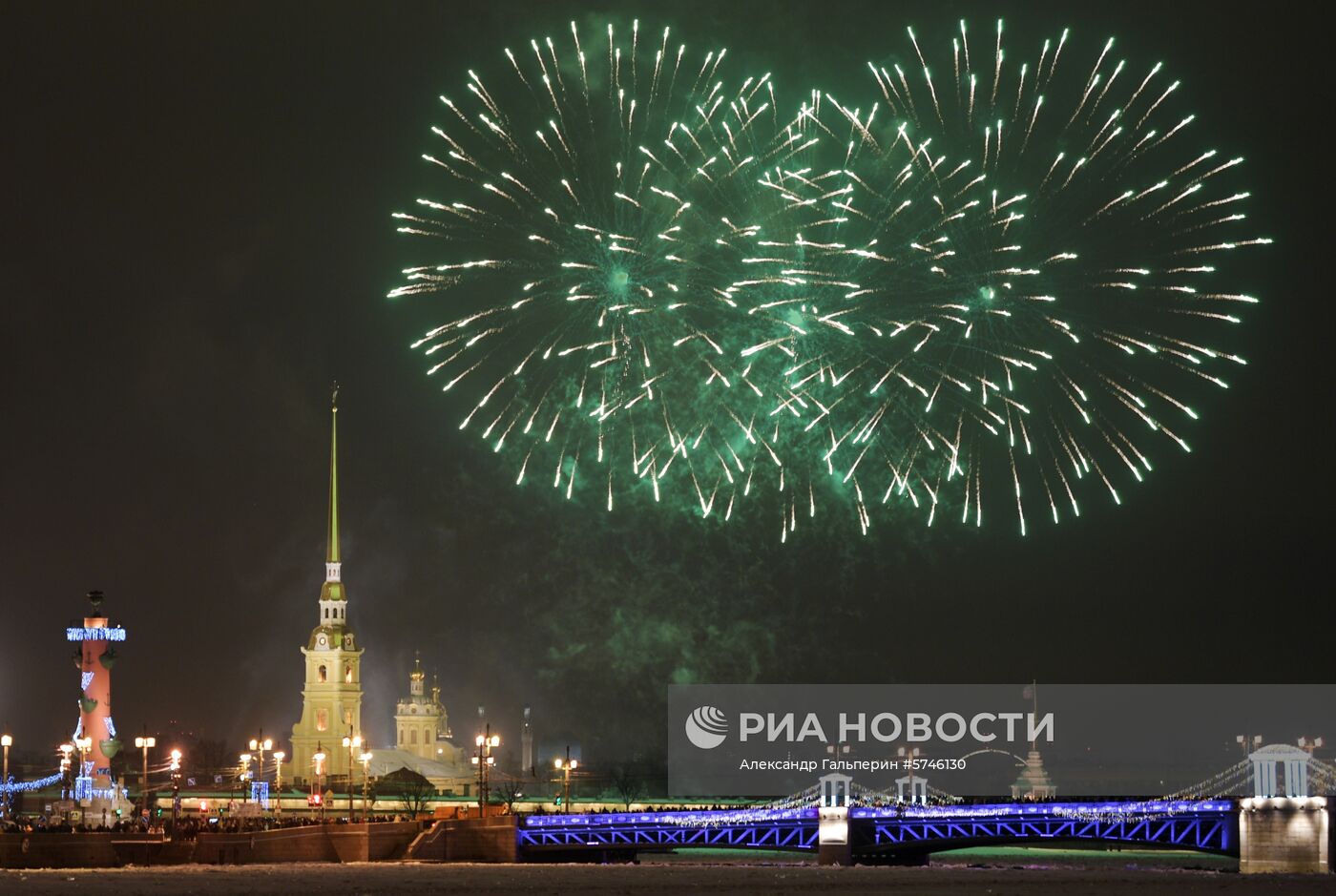 Празднование Нового года в городах России