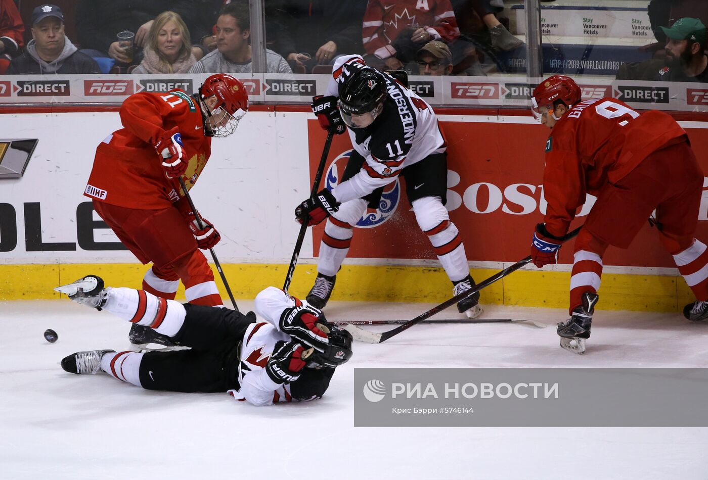 Хоккей. Молодежный чемпионат мира. Матч Россия - Канада