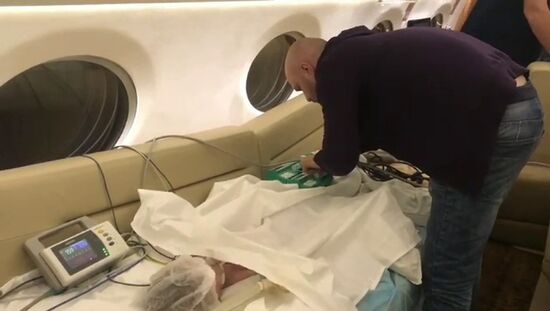 Спасатели извлекли живого ребенка из-под обломков дома в Магнитогорске