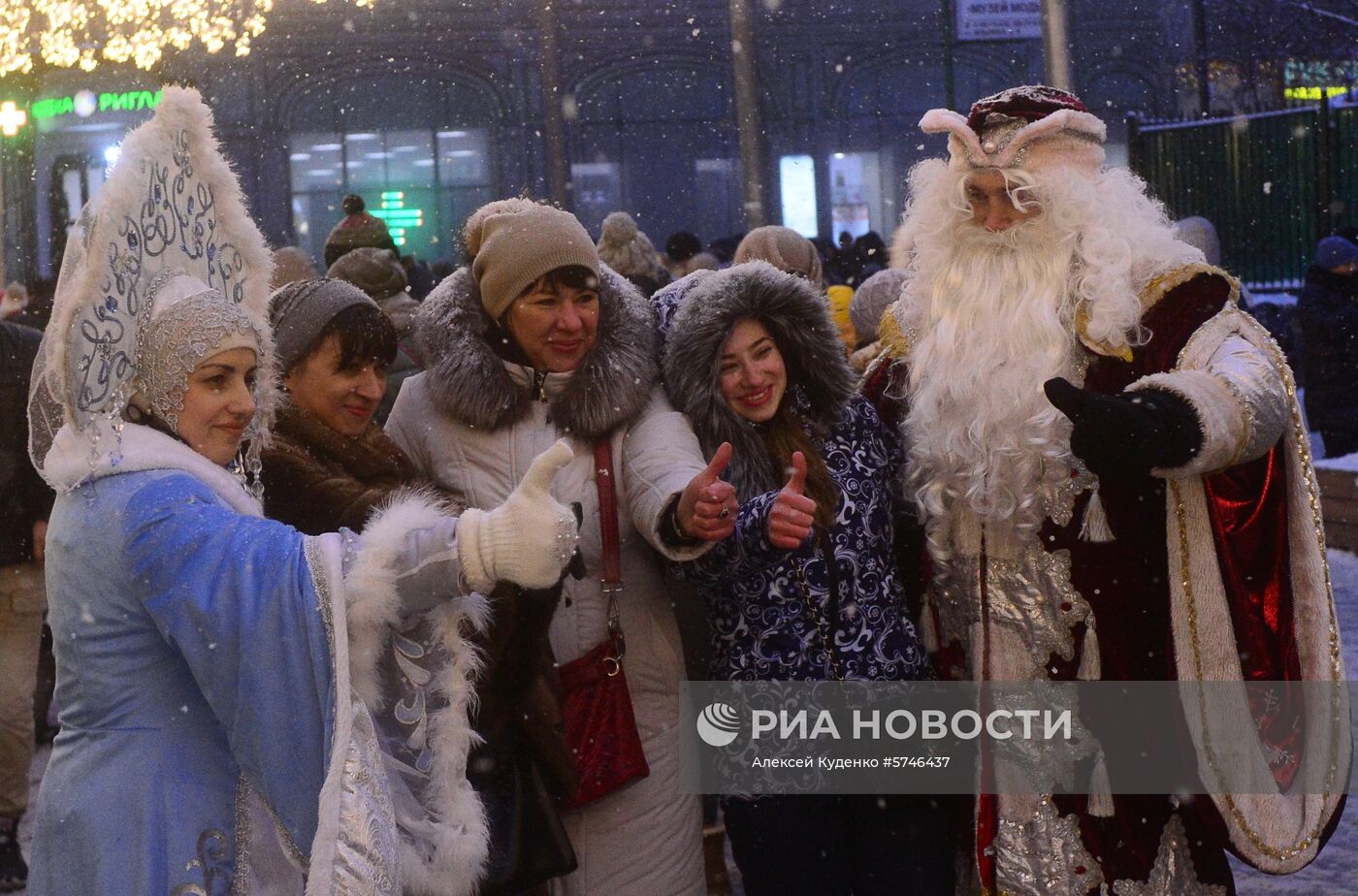 Праздничные гуляния в Москве