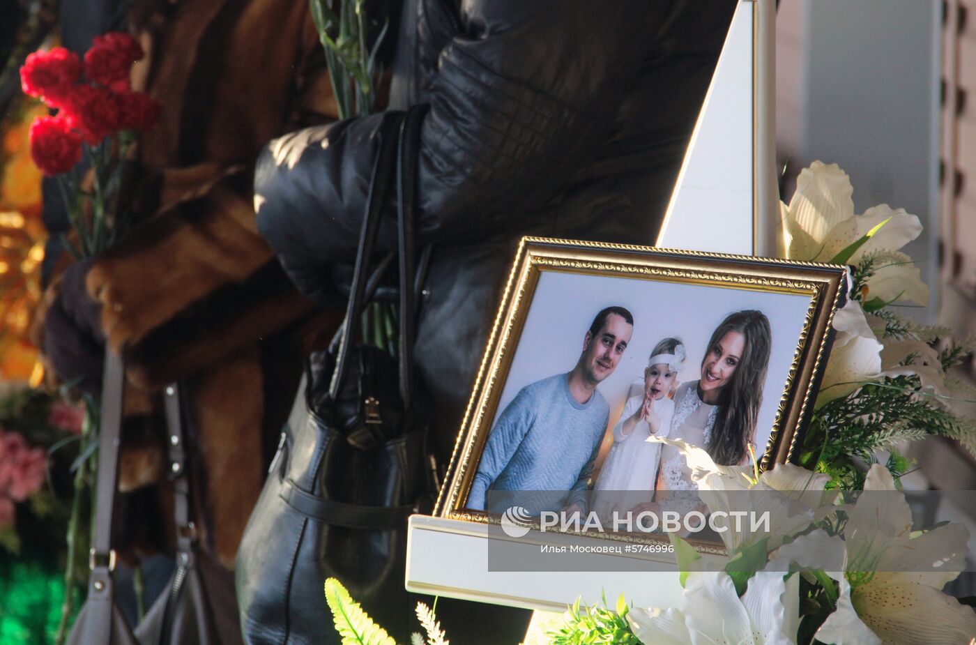 Похороны погибших при обрушении подъезда жилого дома в Магнитогорске