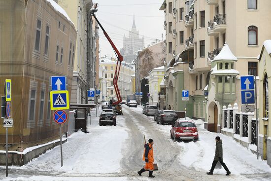 Уборка снега в Москве