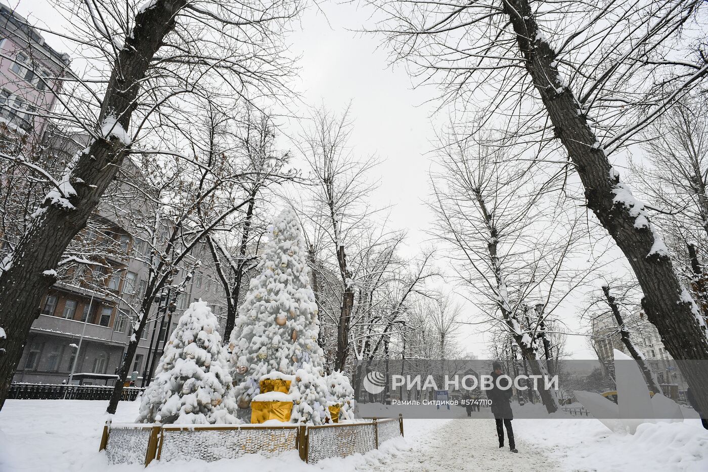 Уборка снега в Москве