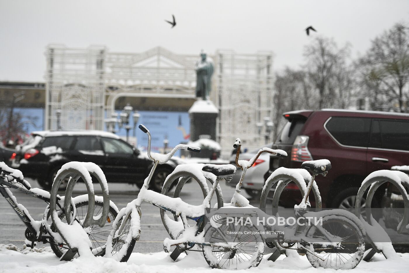 Уборка снега в Москве