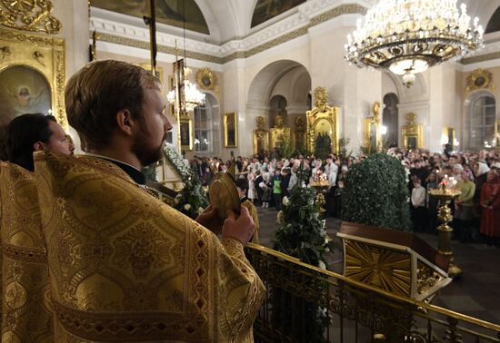 Президент РФ В. Путин посетил Рождественское богослужение