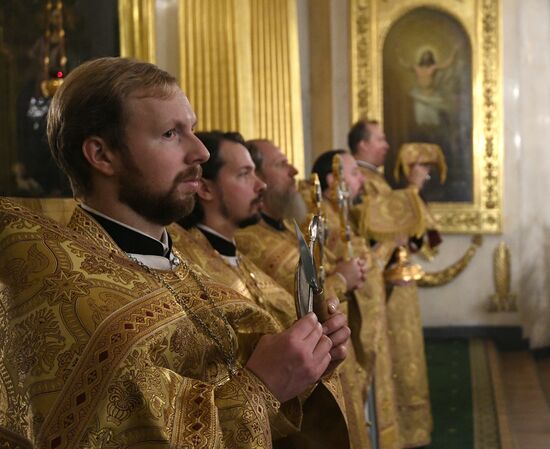 Президент РФ В. Путин посетил Рождественское богослужение