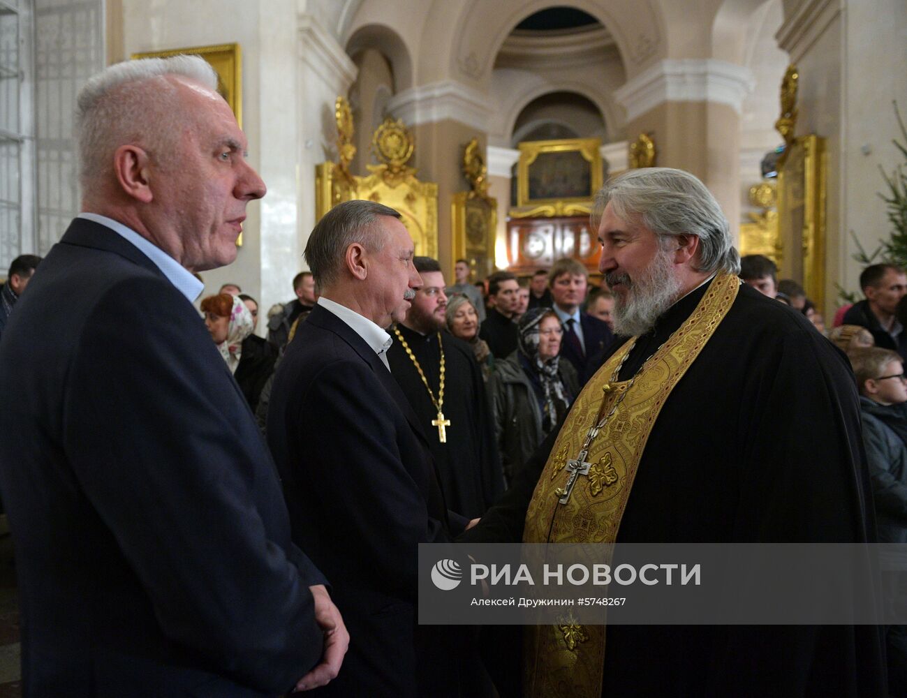 Президент РФ В. Путин посетил Рождественское богослужение