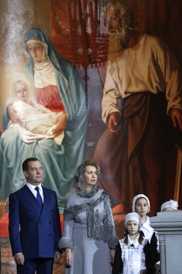 Премьер-министр РФ Д. Медведев посетил Рождественское богослужение в храме Христа Спасителя