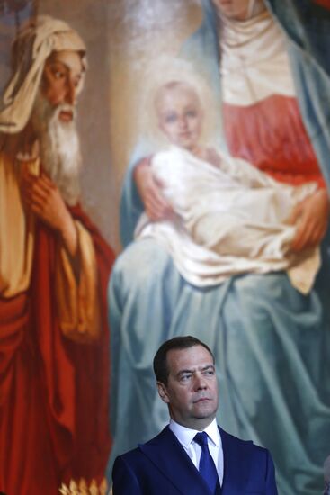 Премьер-министр РФ Д. Медведев посетил Рождественское богослужение в храме Христа Спасителя