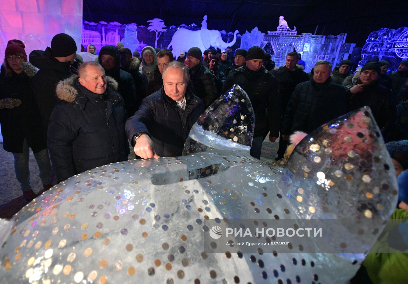 Президент РФ В. Путин посетил Петропавловскую крепость