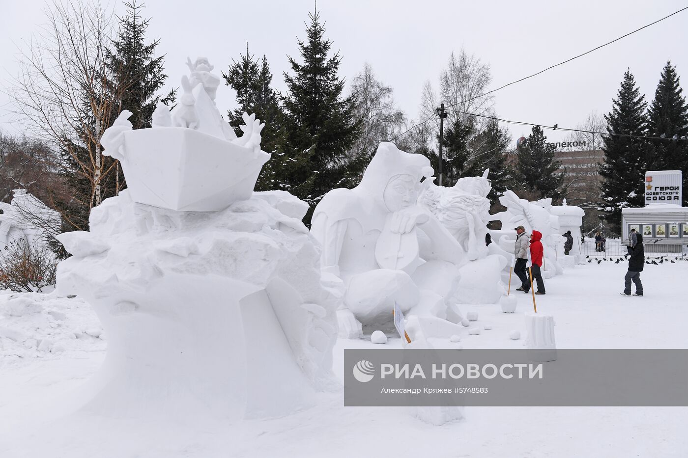 Фестиваль снежных скульптур