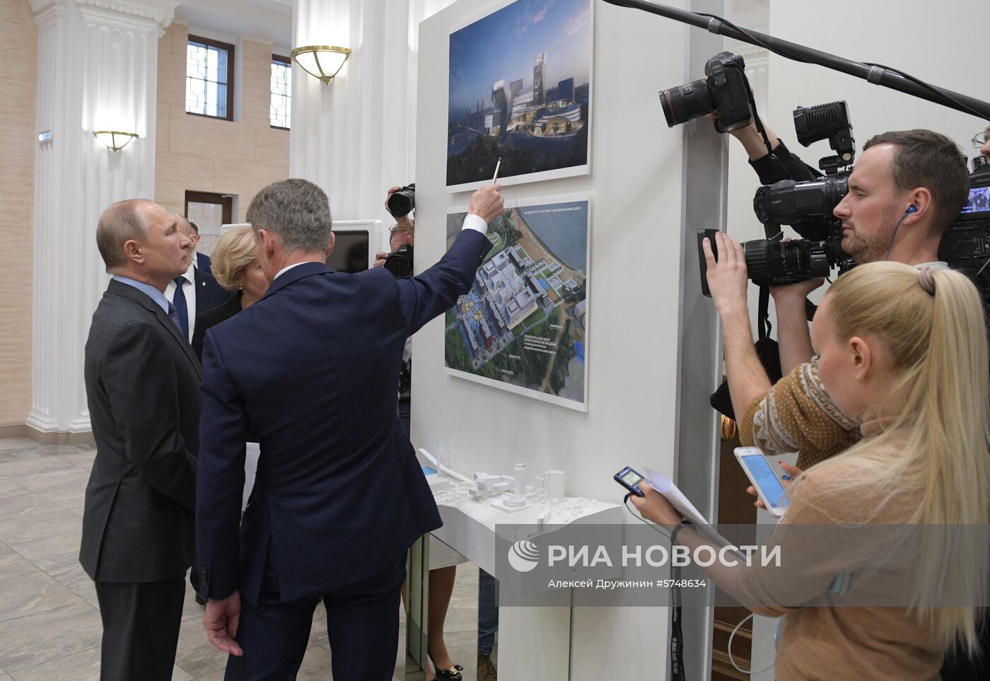 Рабочая поездка президента РФ В. Путина в Калининград