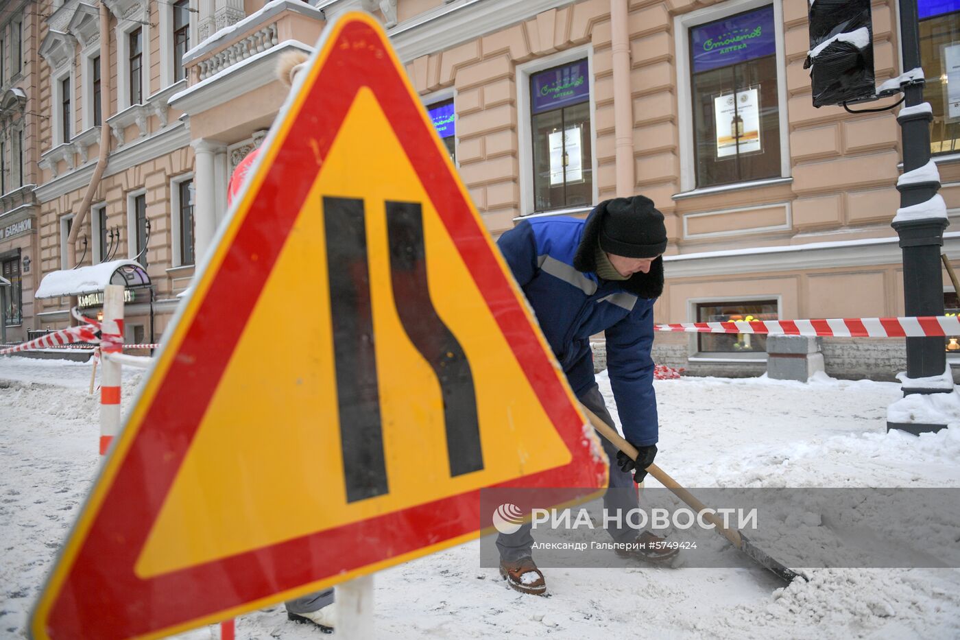 Уборка снега в Санкт-Петербурге