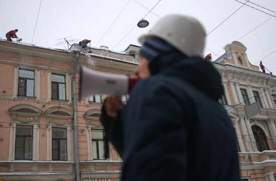 Уборка снега в Санкт-Петербурге