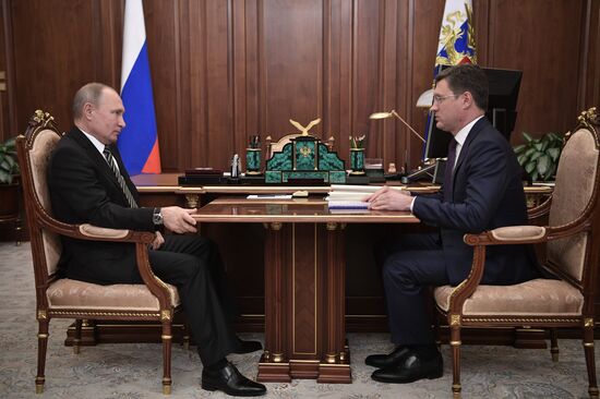 Президент РФ В. Путин встретился с министром энергетики РФ А. Новаком