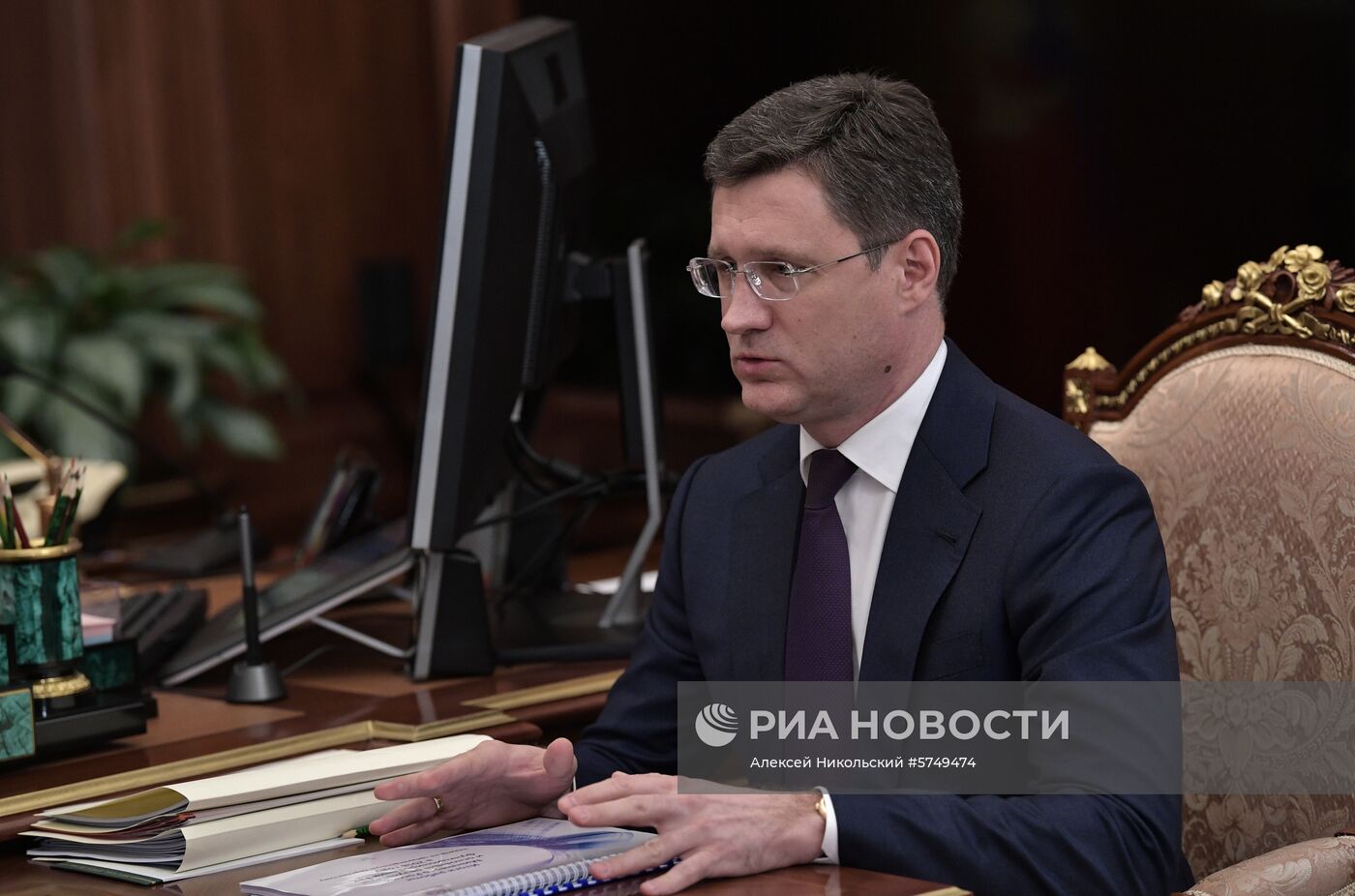 Президент РФ В. Путин встретился с министром энергетики РФ А. Новаком