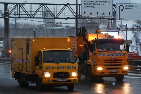 Тушинский тоннель затопило после провала грунта в шлюзе канала имени Москвы