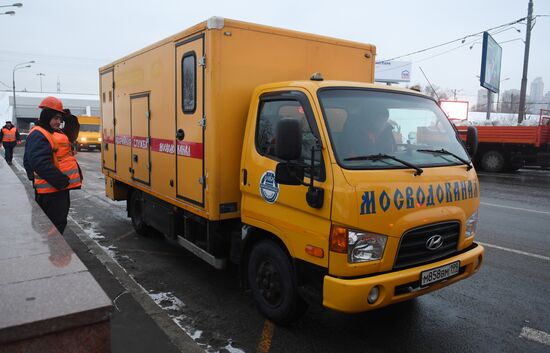 Тушинский тоннель затопило после провала грунта в шлюзе канала имени Москвы