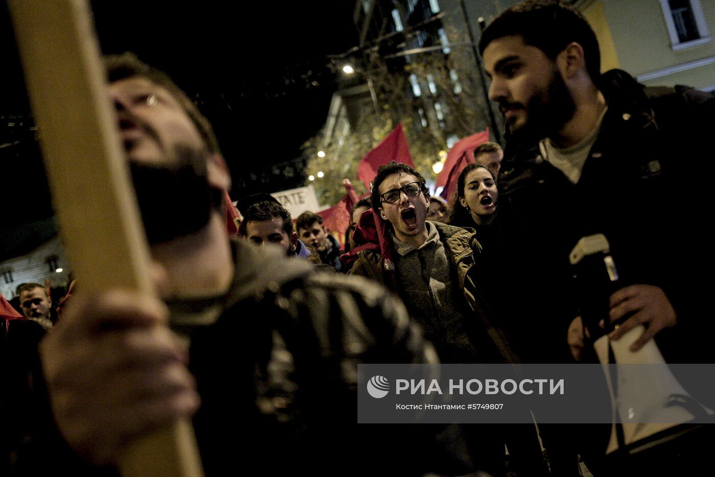 Акция в Афинах против визита Ангелы Меркель