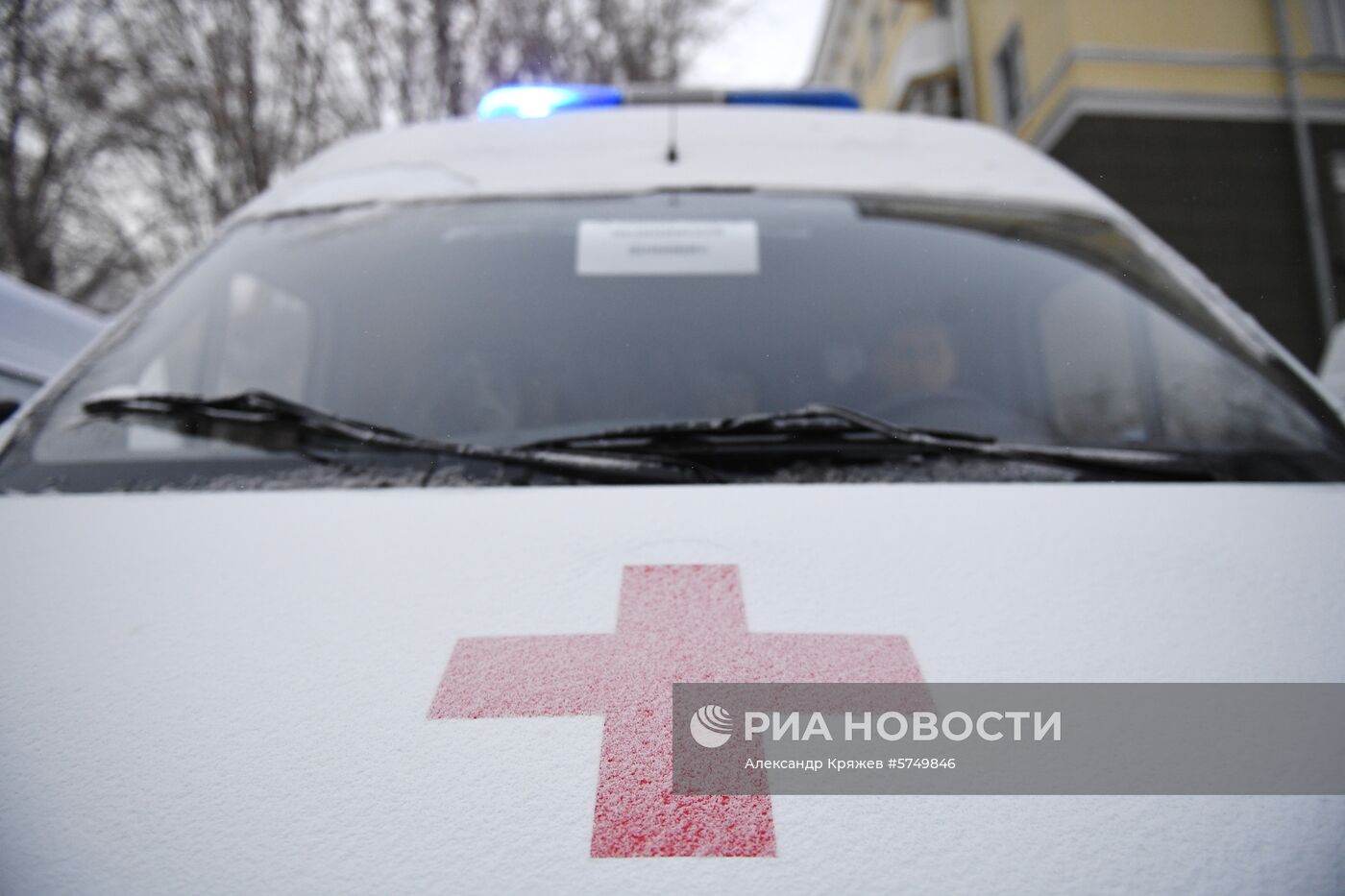 Передача автомобилей скорой помощи медучреждениям Новосибирска