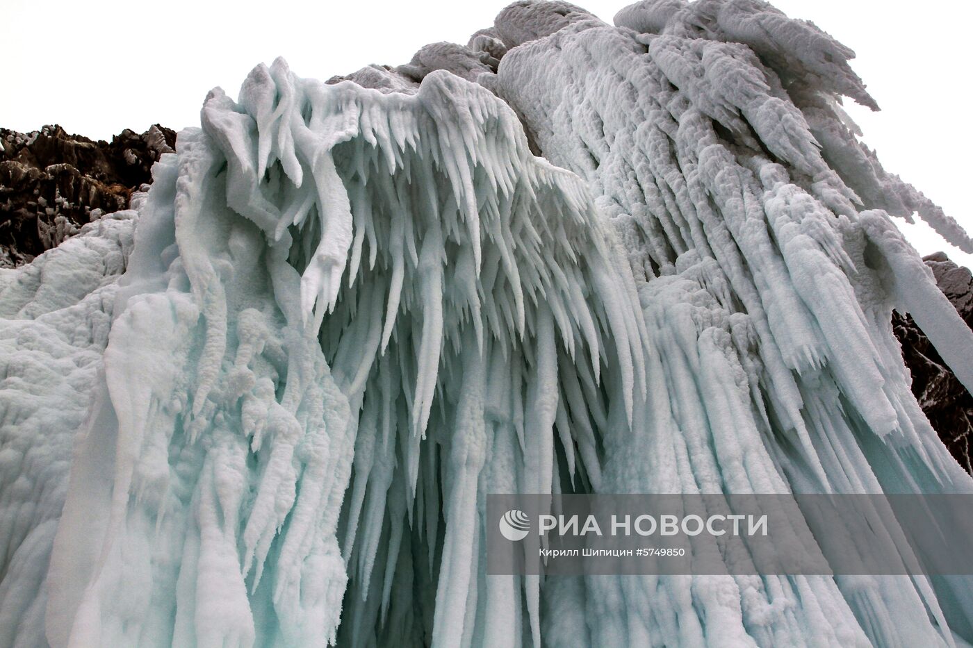 Зима на Байкале