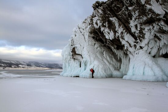 Зима на Байкале