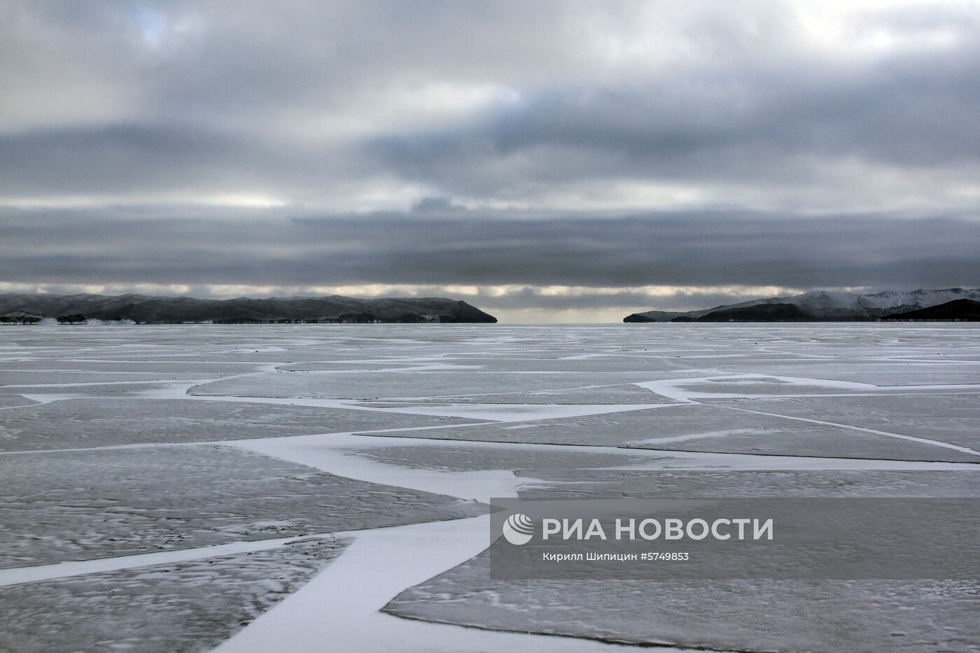 Зима на Байкале