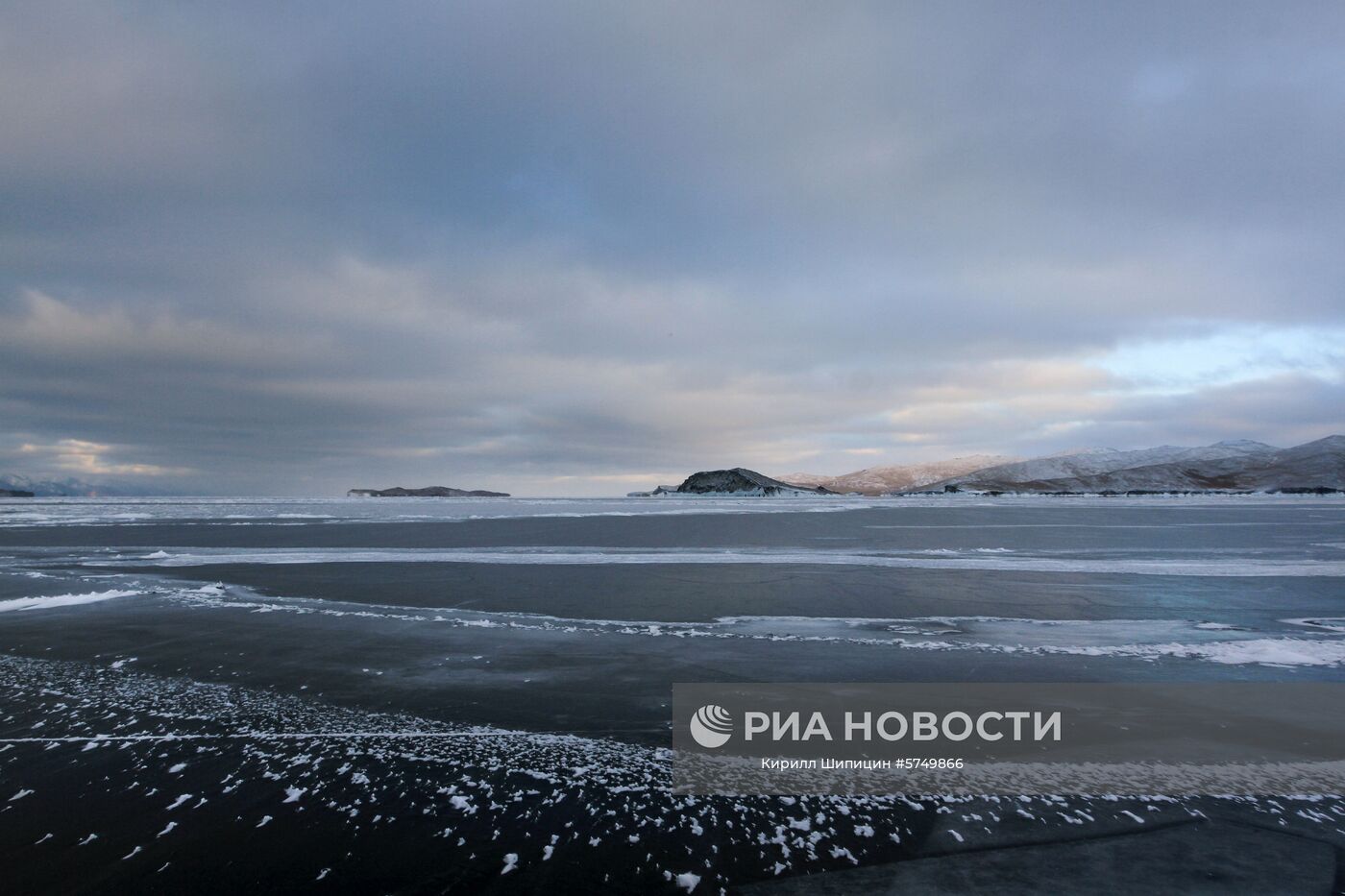 Зима на Байкале